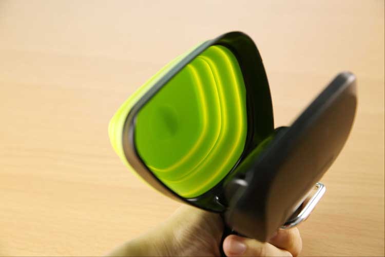 Dog Pet Travel Foldable Pooper Scooper With 1 Roll Decomposable bags Poop Scoop Clean Pick Up Excreta Cleaner Epacket Shipping - Imagen 3